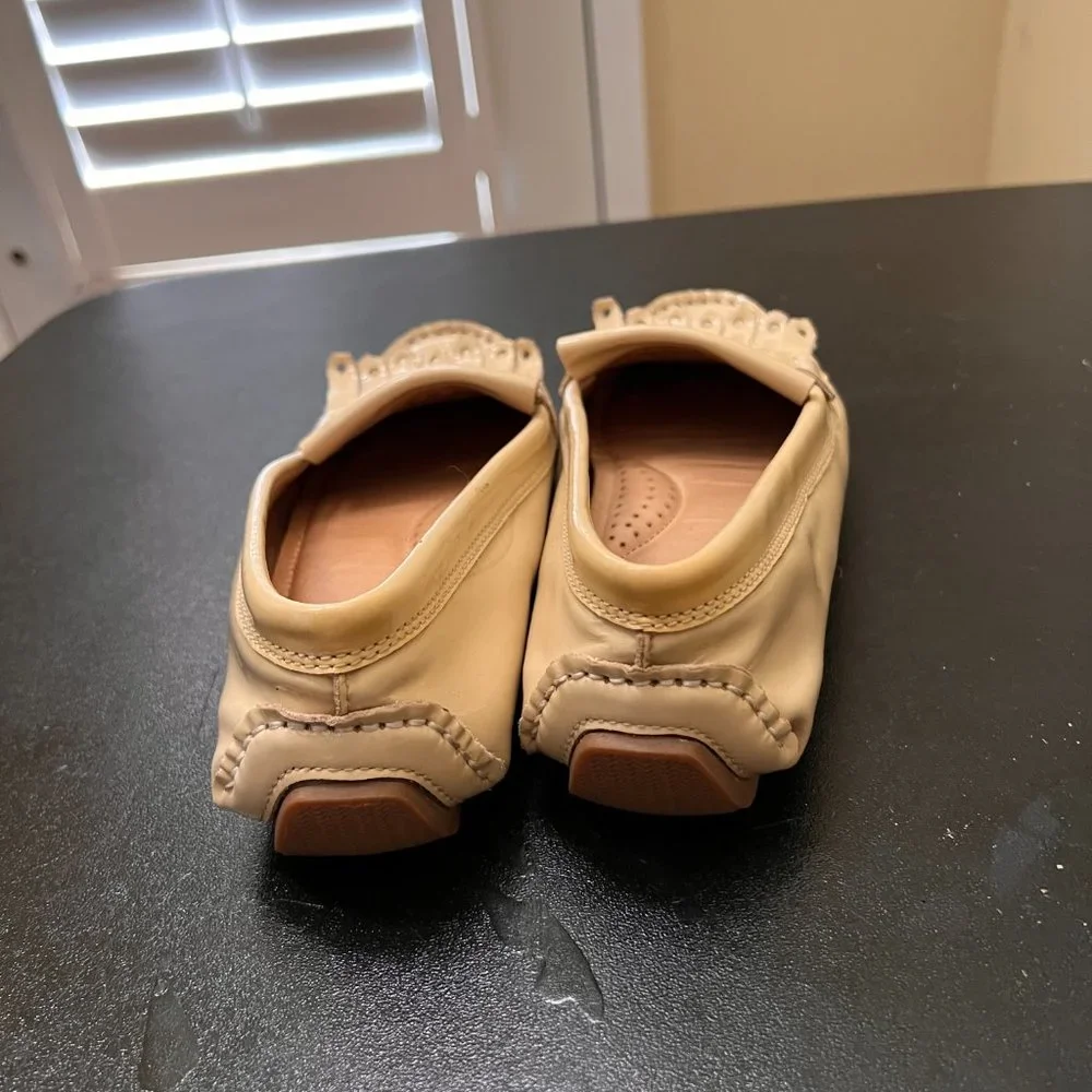Bass cream leather loafer flats size 5 with knitted fringe